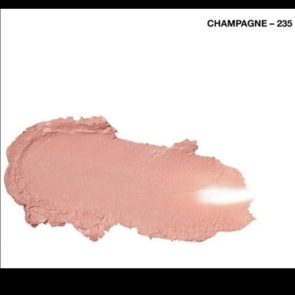 NEW COVERGIRL COLORLICIOUS LIPSTICK - Picture 2 of 5